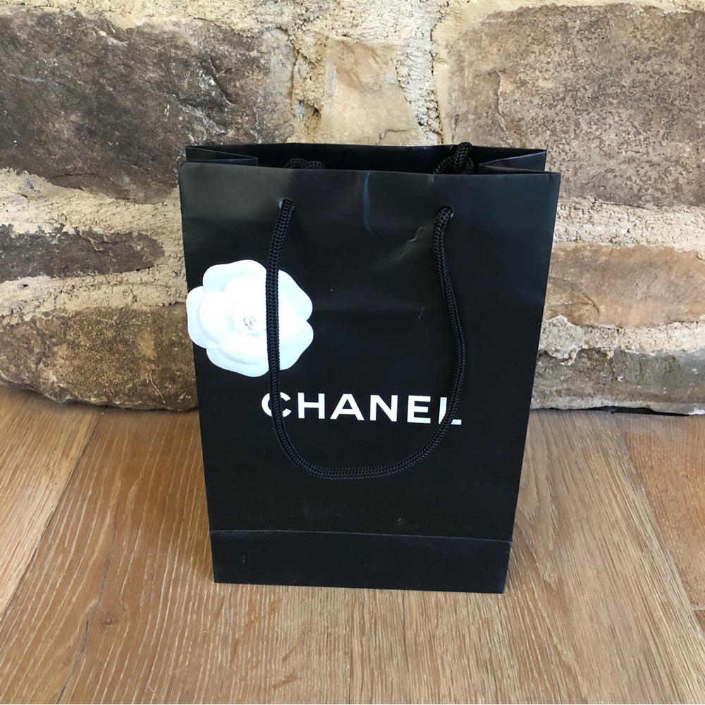 Chanel paper shopping bag Price Firm!